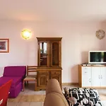 아파트 Awesome In With House Sea View 마카르스카