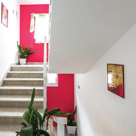 1 Bedroom Beautiful In