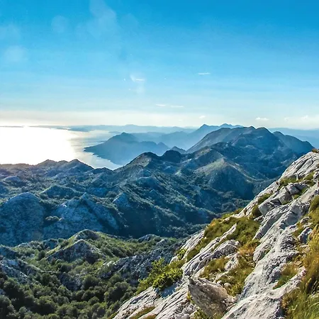 Apartment 1 Bedroom Beautiful In *