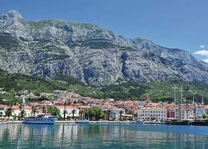 Daire 1 Bedroom Beautiful In Makarska